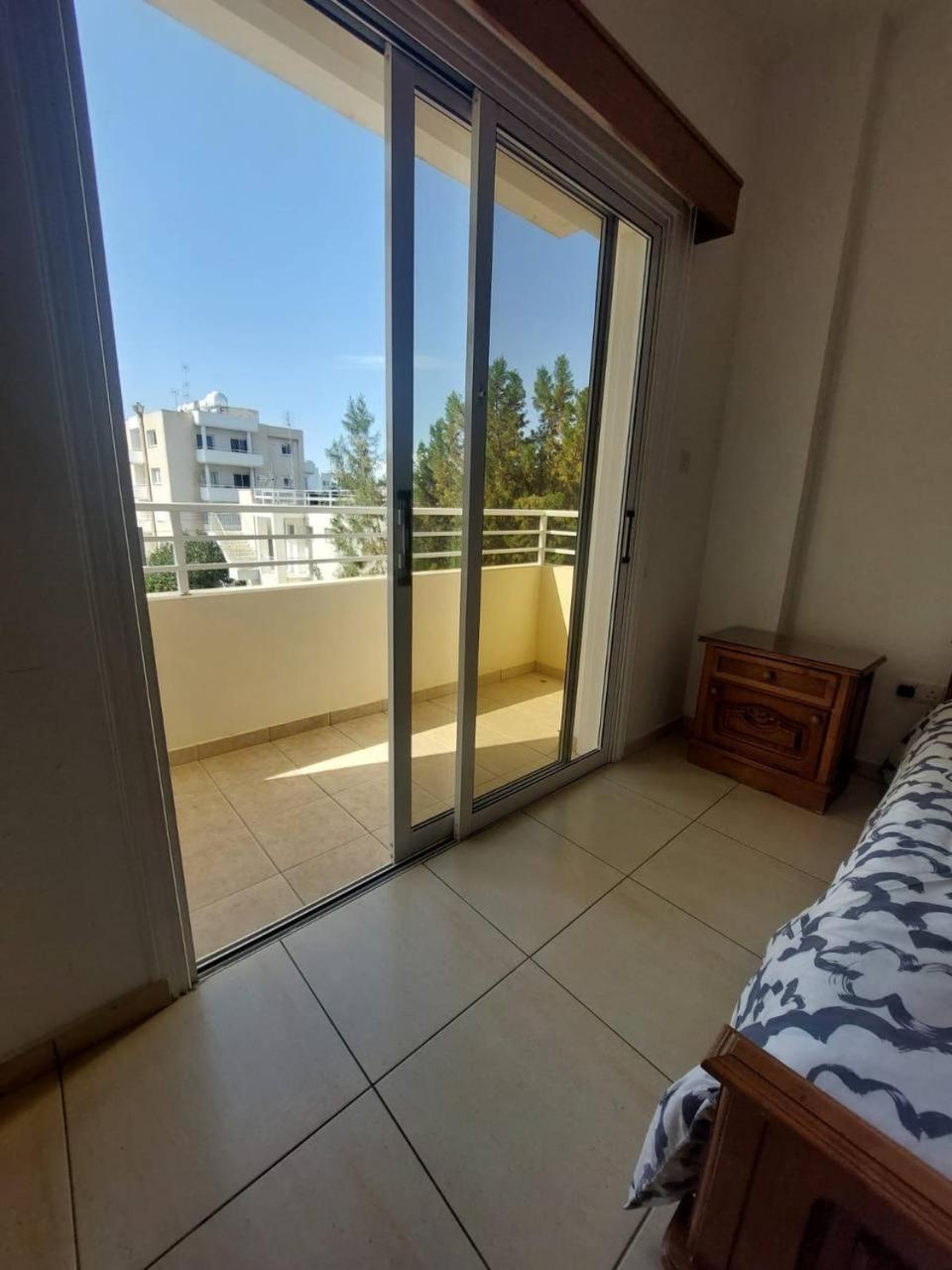 Sunny 2 Bedroom Larnaca Center المظهر الخارجي الصورة