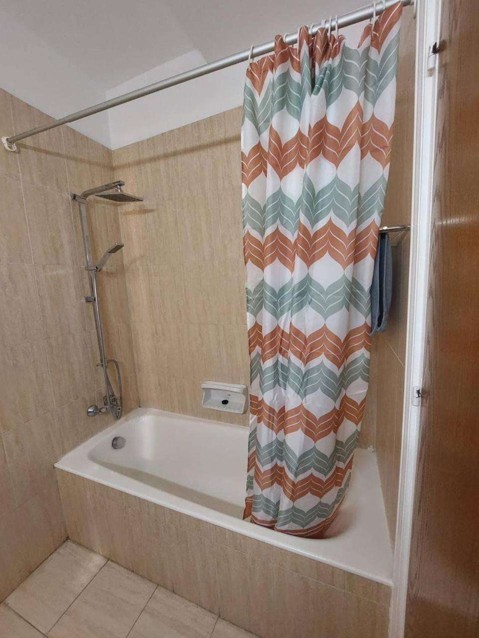 Sunny 2 Bedroom Larnaca Center المظهر الخارجي الصورة