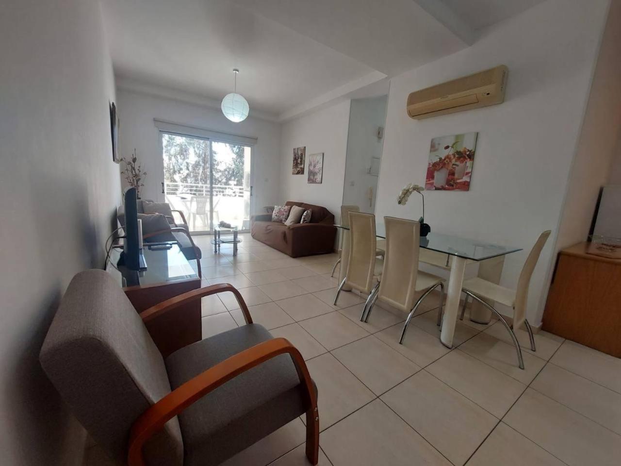 Sunny 2 Bedroom Larnaca Center المظهر الخارجي الصورة