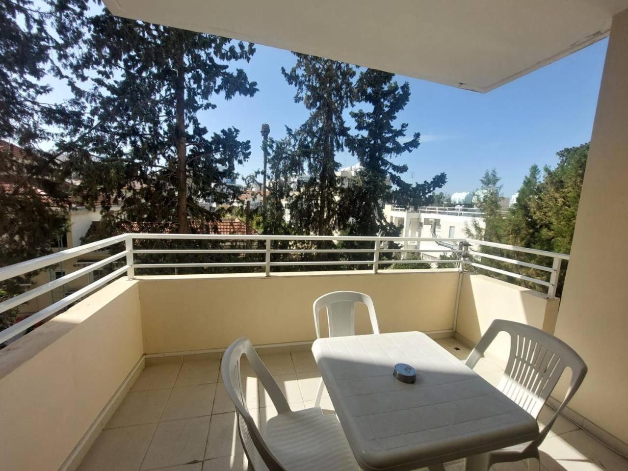 Sunny 2 Bedroom Larnaca Center المظهر الخارجي الصورة